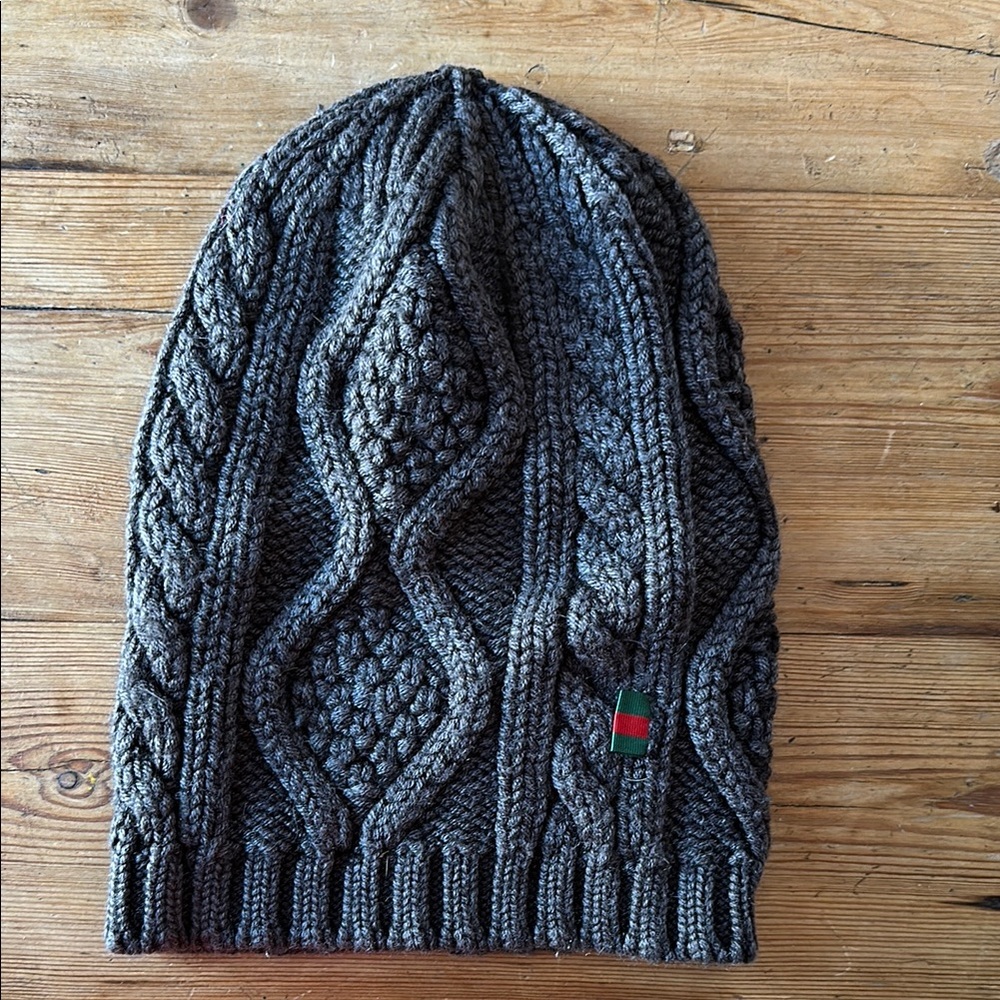 GUCCI Gray Cable Knit Beanie